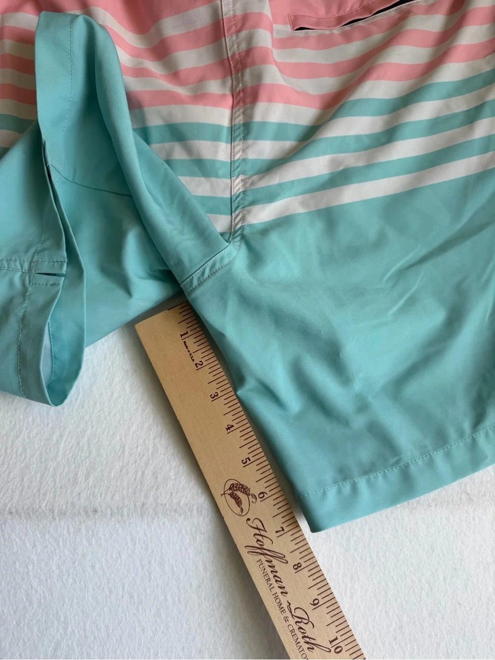 Chubbies On the Horizons Swim Trunks Men’s Large 7” Pink Aqua Striped Stretch